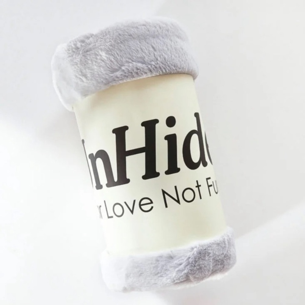 UnHide Lil’ Marshmallow Silver/Grey Blanket NWT